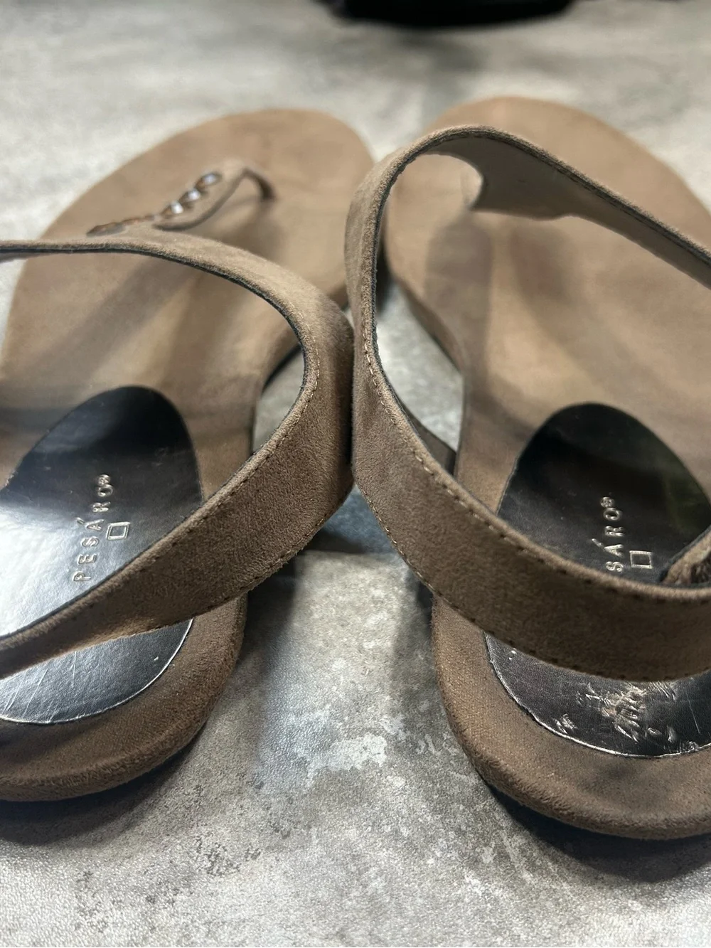 Pesaro Women’s Size 11 M Taupe T-Strap Gem Sandals Casual Shoes